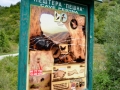 A sign for Peshna Cave A sign for Peshna Cave